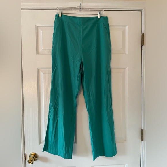 Green trouser - Picture 1 of 3